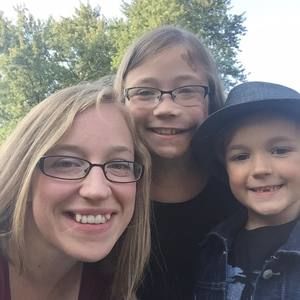 Meet your Posher, Stefanie