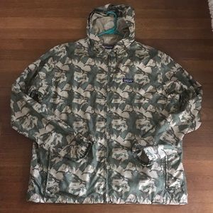 Men’s Patagonia light and variable hoodie