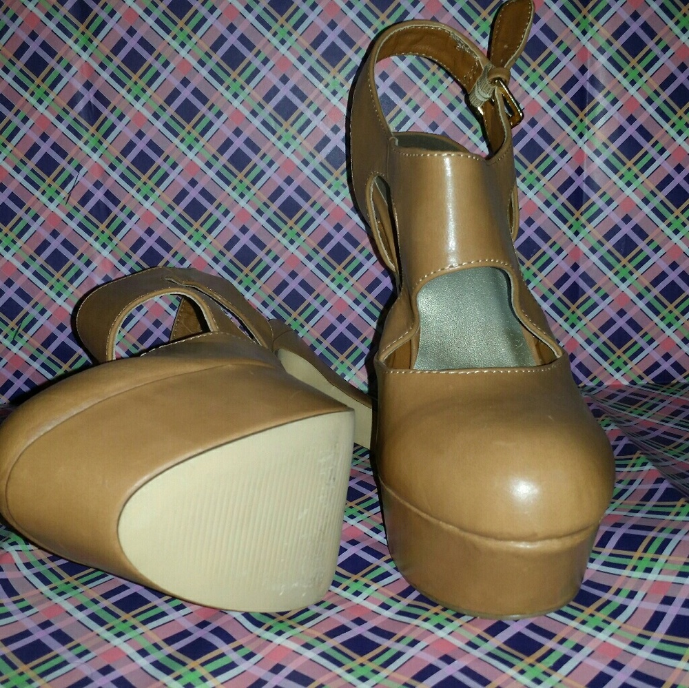 Woman shoes - Picture 2 of 2
