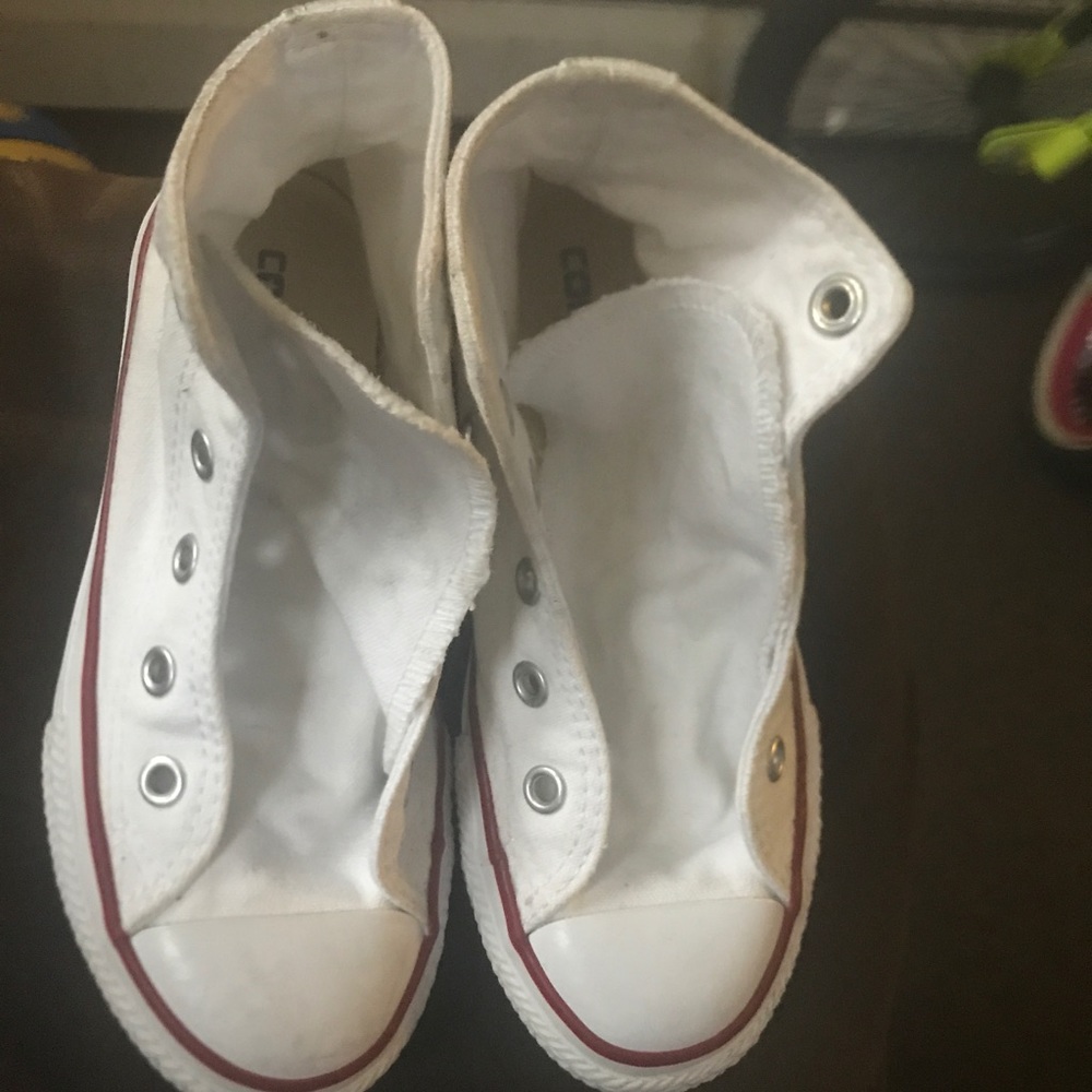 Kids chuck tayloys