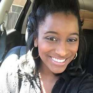 Meet your Posher, Briana