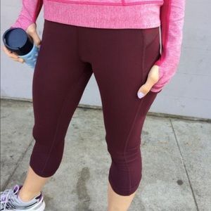 Lululemon illumina Crop Bordeaux 8