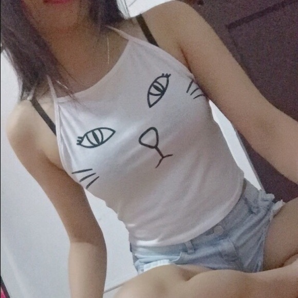 crop top - Picture 2 of 4