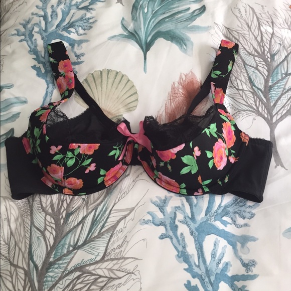 Cacique Other - NWOT Romantic Floral Lace Bra