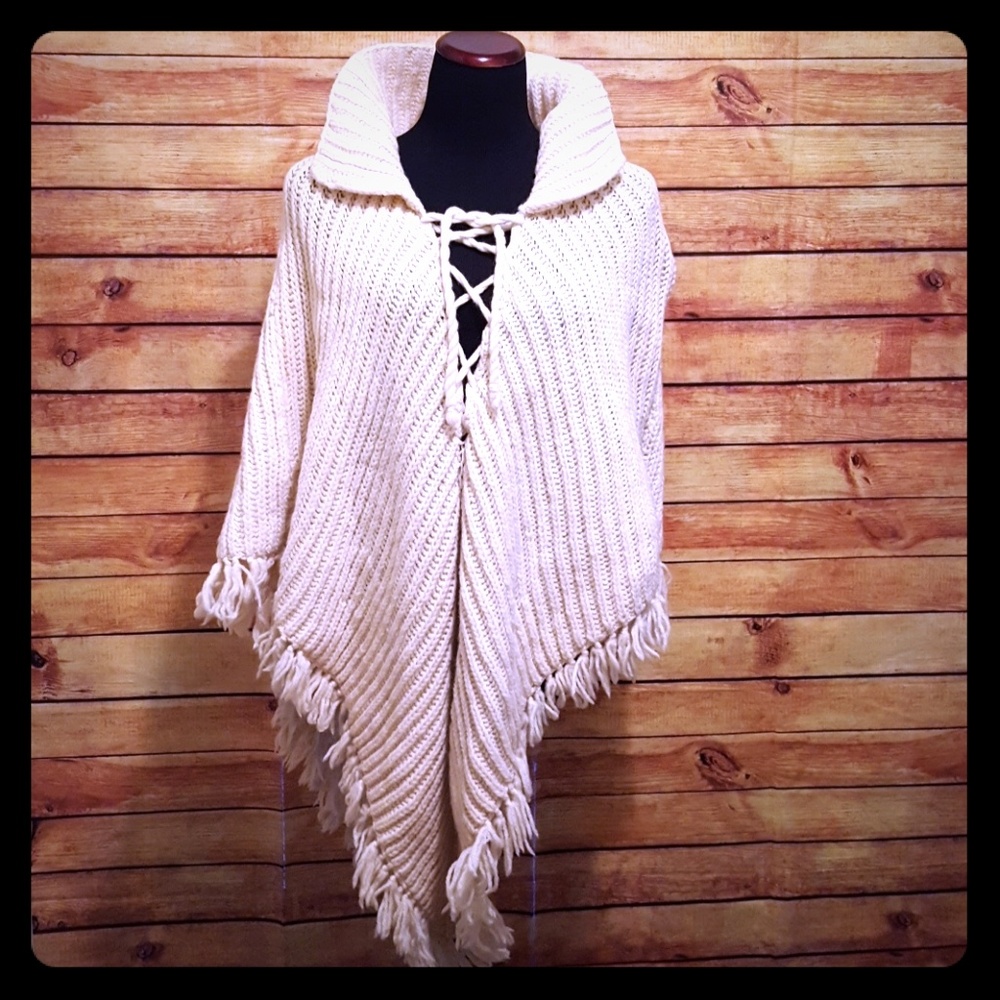 Knit Poncho - Picture 1 of 7