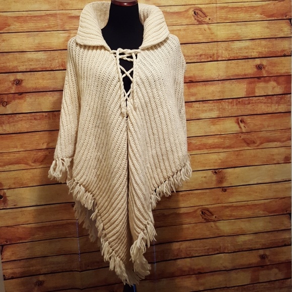 Knit Poncho - Picture 2 of 7