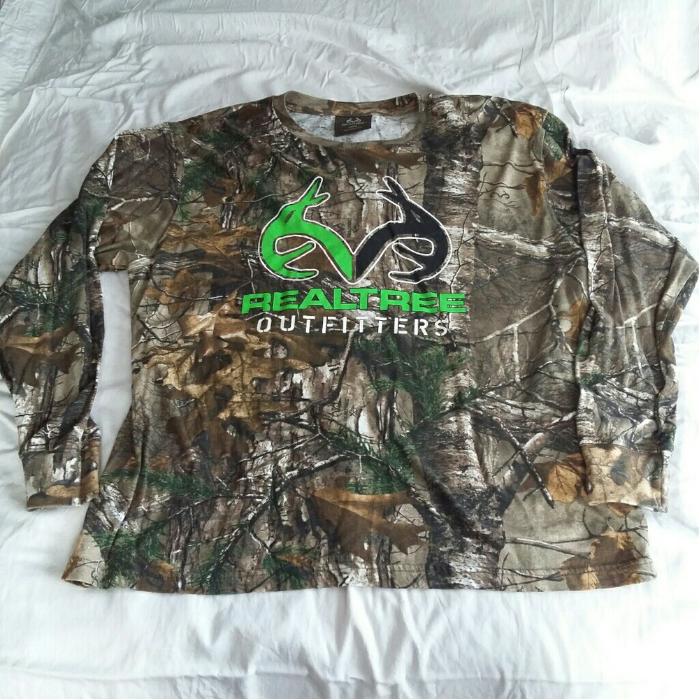 Realtree Long Sleeved shirt