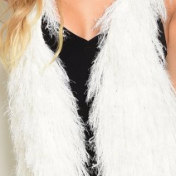 LOVELY SHAG KNIT VEST - Picture 4 of 4