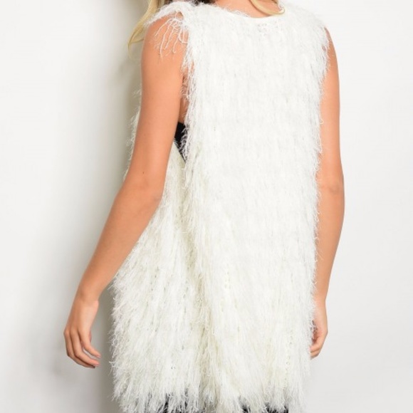 LOVELY SHAG KNIT VEST - Picture 3 of 4