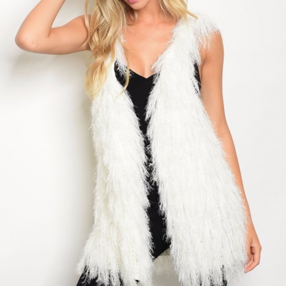 LOVELY SHAG KNIT VEST - Picture 2 of 4