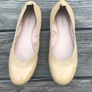 Banana Republic Tan Patent Leather Ballet Flats 6M Banana Republic Tan Patent Leather Ballet Flats 6M