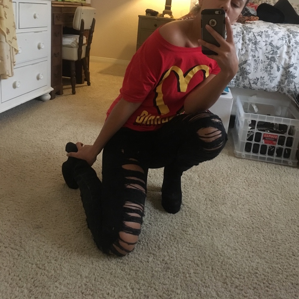 "Moschino" Over 20 Billion served tee