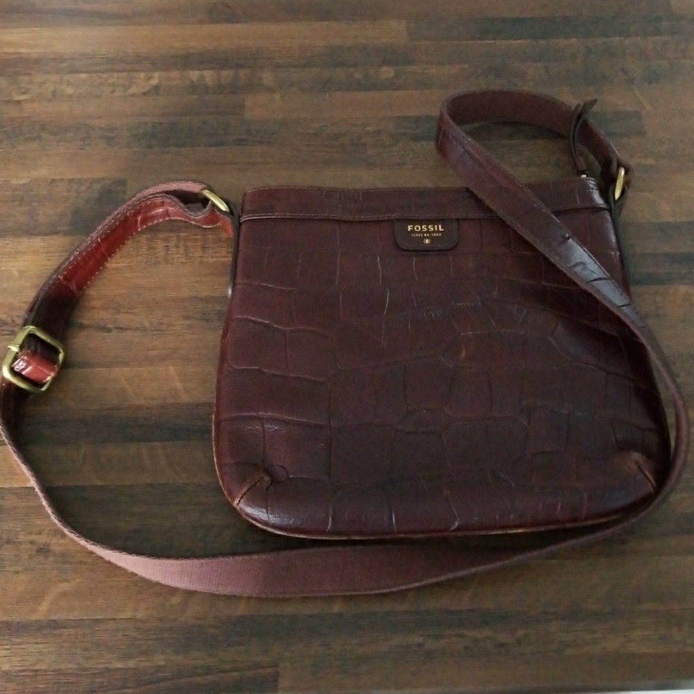 Dark brown leather fossil crossbody