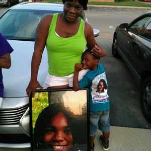 Meet your Posher, Naeema