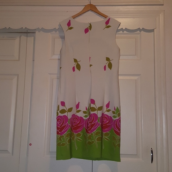 A line dress - Picture 3 of 3