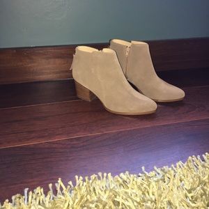 Sole Society River Ankle Bootie in Taupe, 7.5 NWOT
