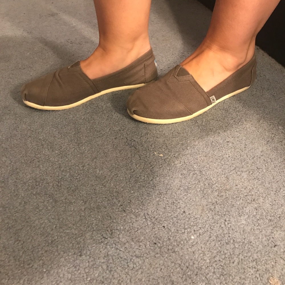 TOMS - Picture 4 of 6