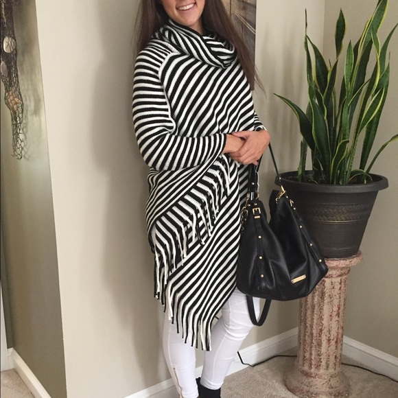 Poncho - Striped/Fringed - Picture 4 of 4