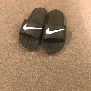 Nike slides
