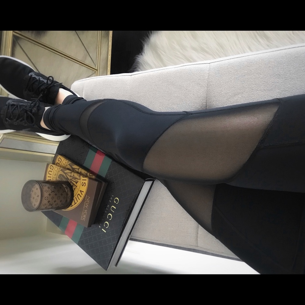 SOLD OUT // Ruched High-Waist Mesh Workout Legging - Picture 5 of 7