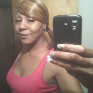 Meet your Posher, Monique