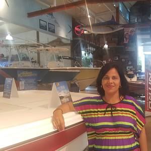 Meet your Posher, Oleida