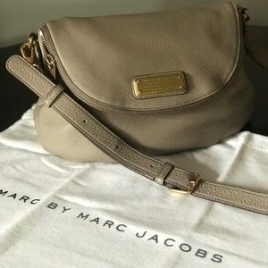 Marc by Marc Jacobs Medium Natasha Classic Q