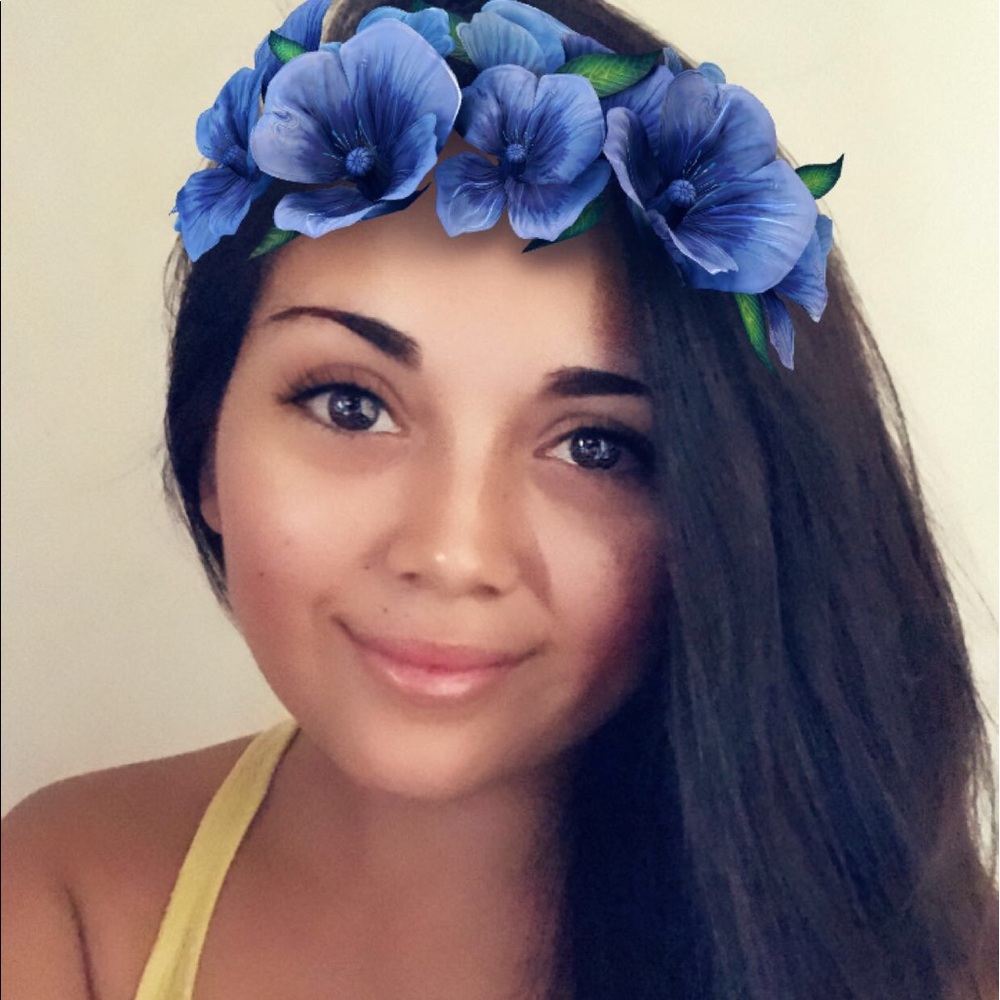 Meet your Posher, Priscila