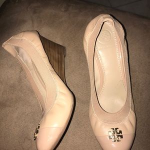 Tory Burch Jolie Logo Wedge Sz 6