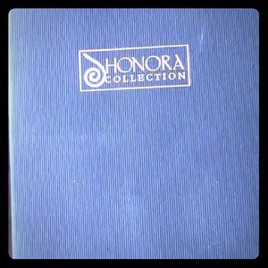 Hondora rose pearls and bracelet never worn