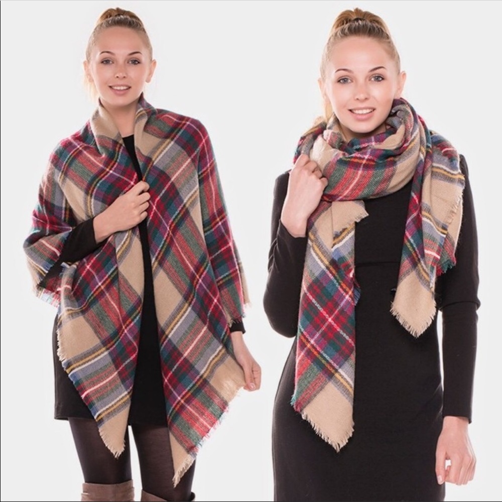 LAST ONE! Camel plaid blanket scarf - Picture 1 of 2