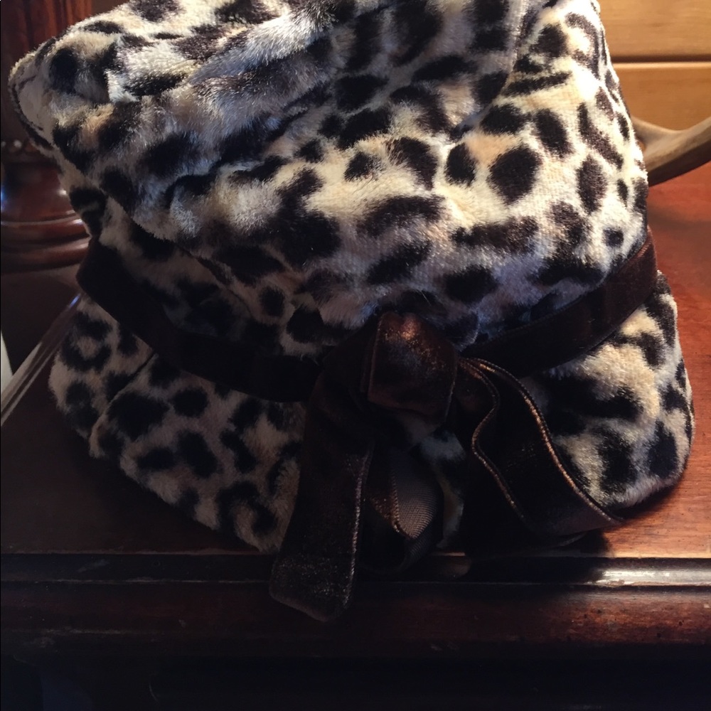 Hat - Picture 3 of 3