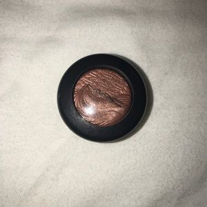 MAC eyeshadow MAC eyeshadow