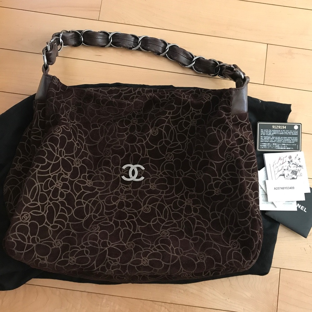 Chanel suede camellia hobo bag (LE resort)