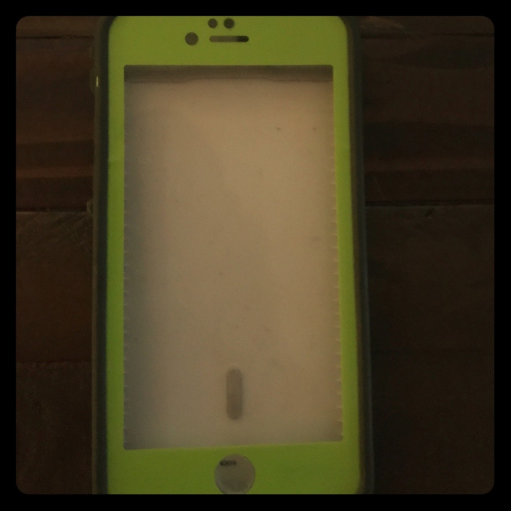 iPhone 6s Life Proof case