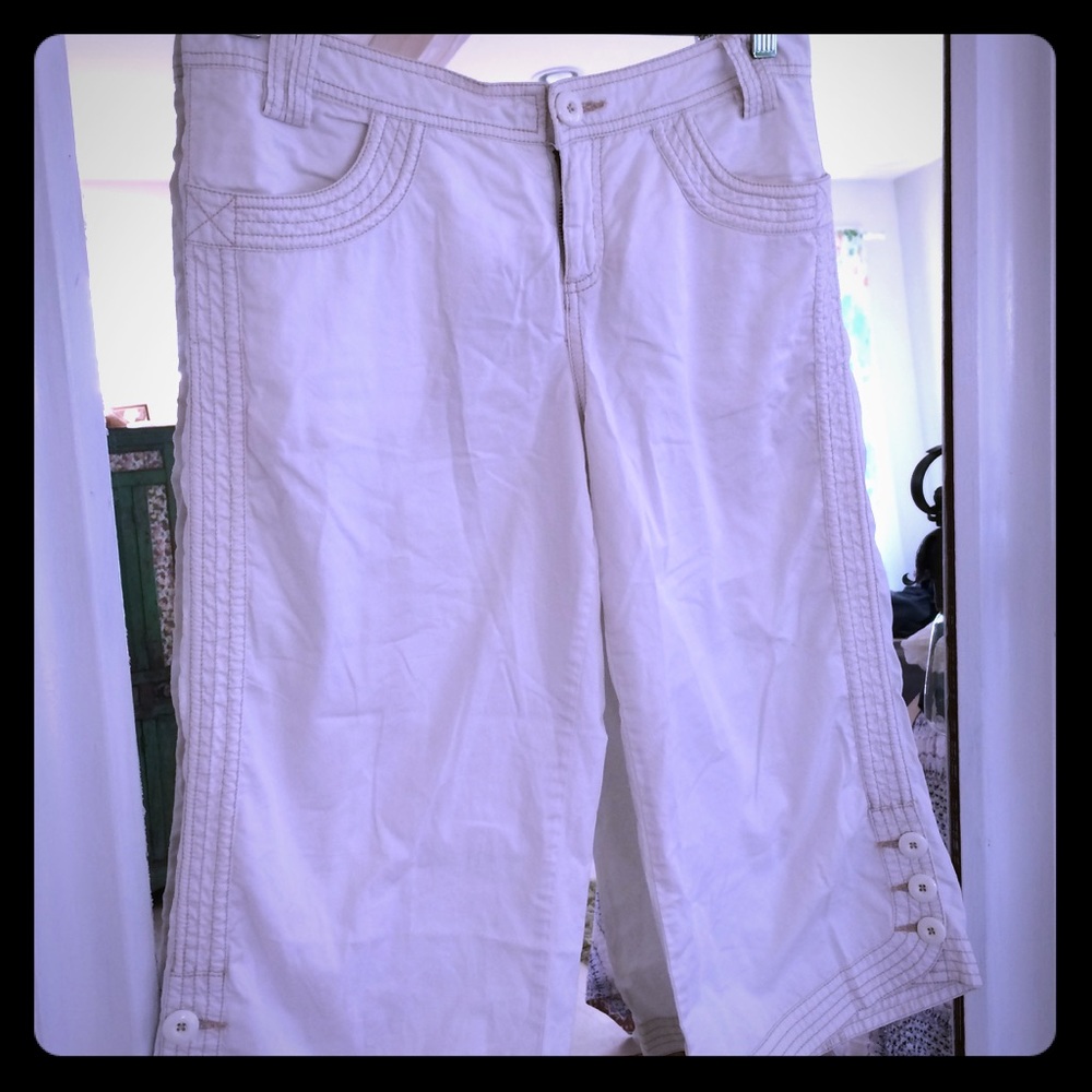 Stylish Casual Hej Hej Cropped Off-White Pants!