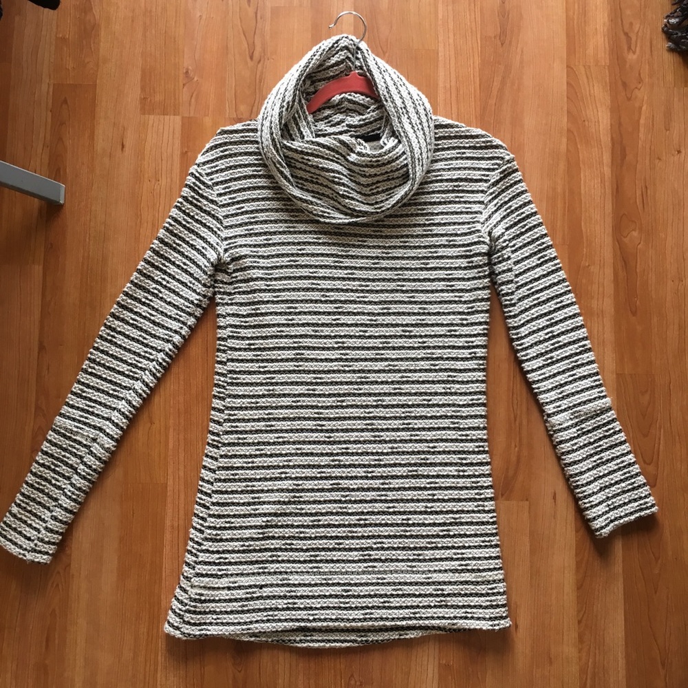 Knitted dress