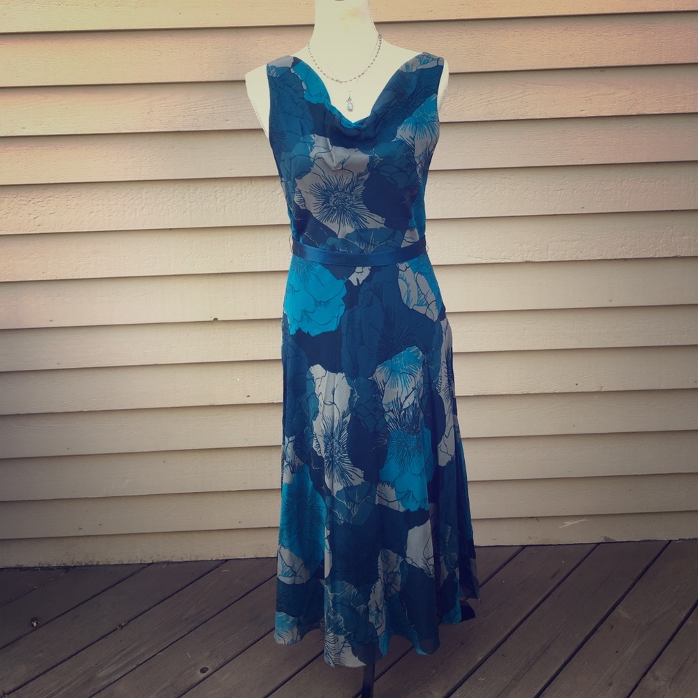 Long flowy silk Banana Republic dress