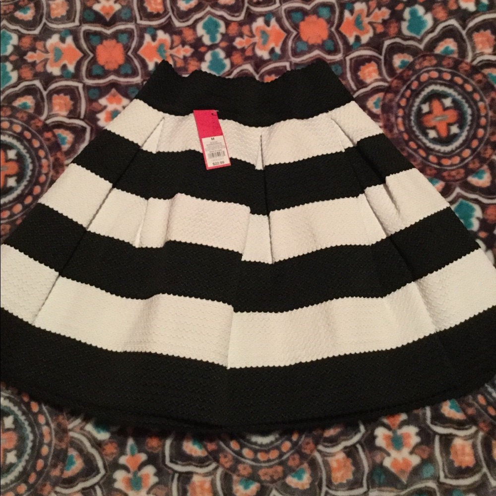 Stripped skirt