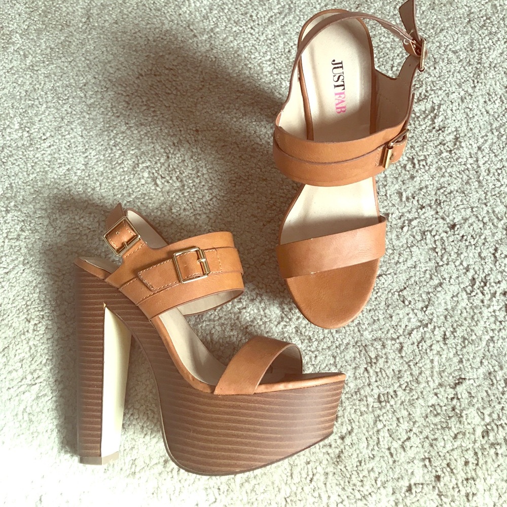 Cognac colored JUSTFAB sandals