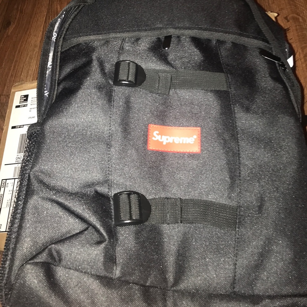 💫Supreme BackPack💫
