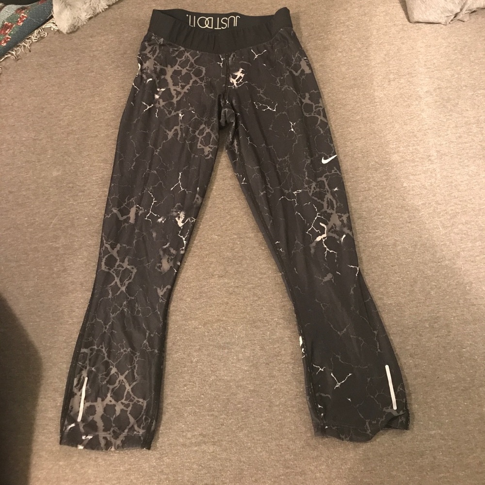Nike crops