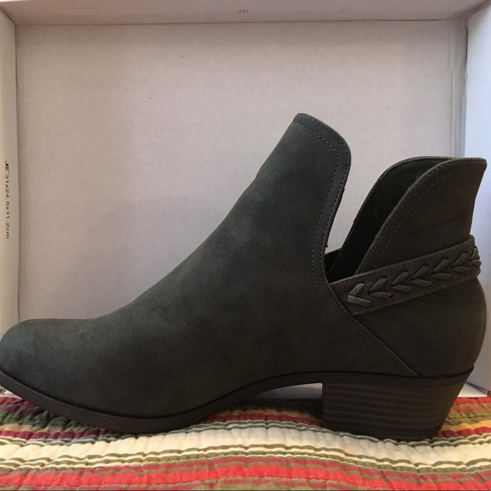 JUSTFAB Olive Green Booties Size US 10 Brand New