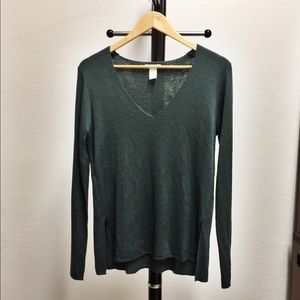 NWOT Green v-neck sweater NWOT Green v-neck sweater