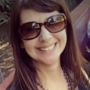 Meet your Posher, Evelia