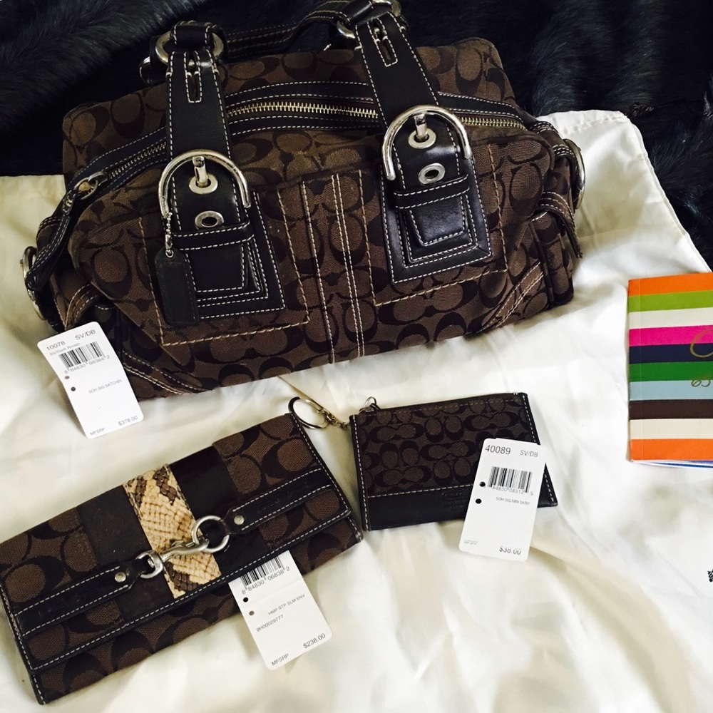 ***SOLD!!!!!***Authentic Coach Signature Satchel H