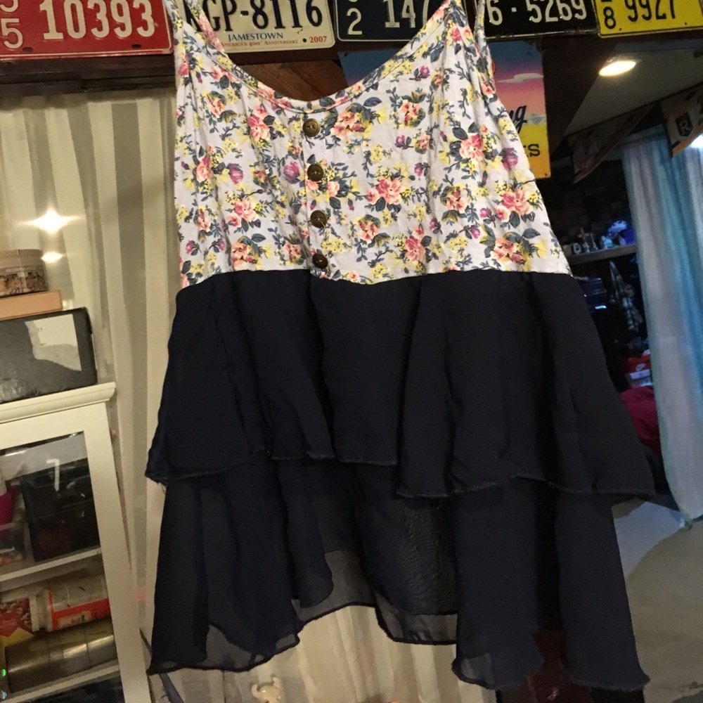 Rue21 floral navy frilly crop top