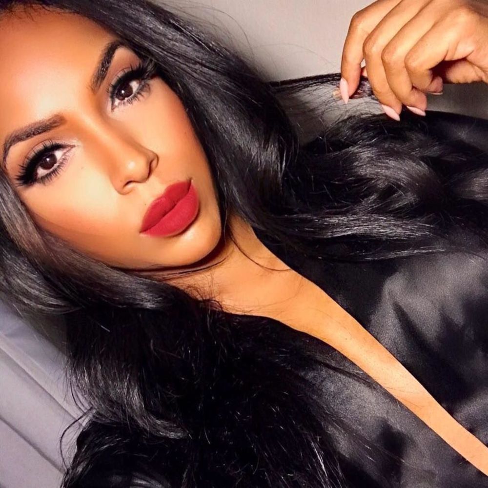 Meet your Posher, Alicia