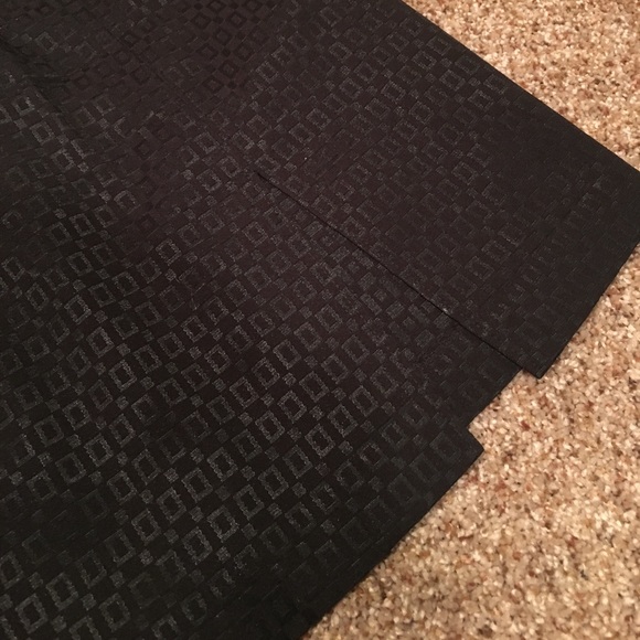 Skirt and halter top set. - Picture 3 of 5