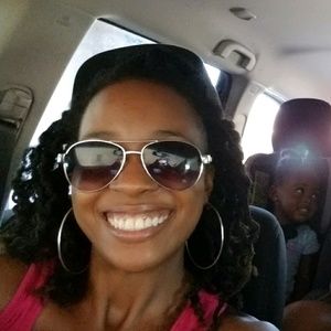 Meet your Posher, Jenelle